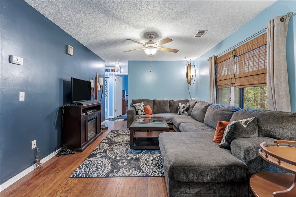 Photo of 91 LEE ROAD 862, Opelika, AL 36804 (MLS # 182509)
