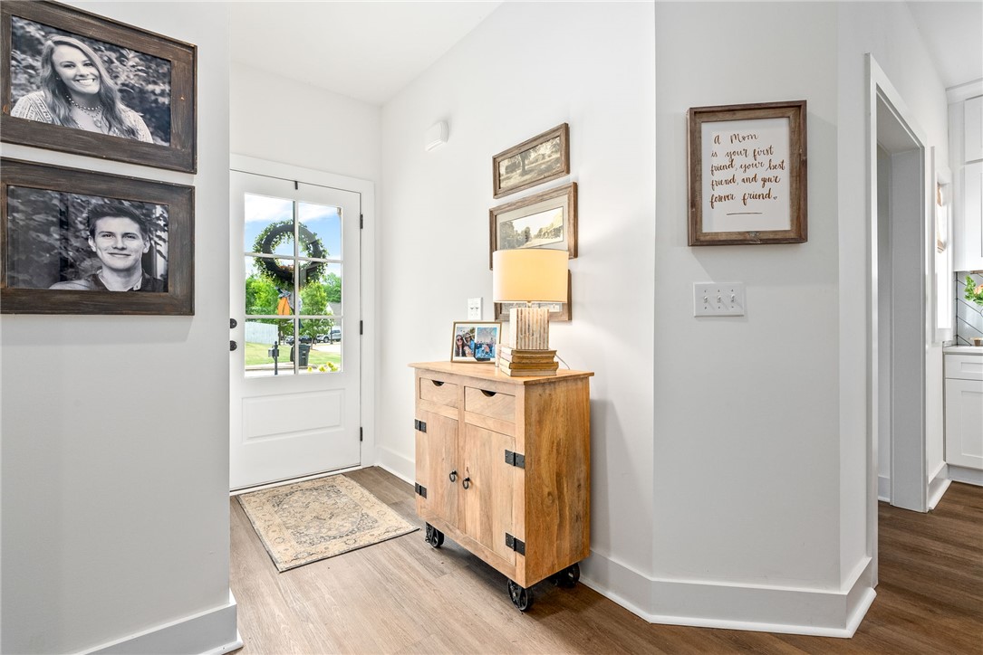 1236 FOX TAIL Lane