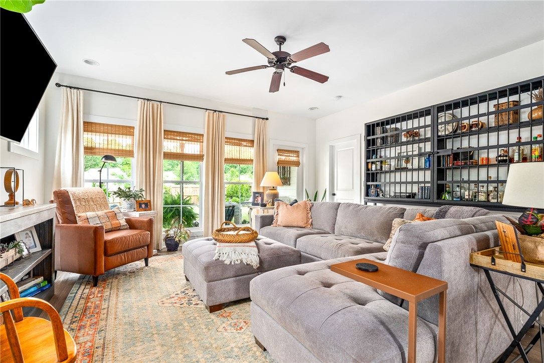 1236 FOX TAIL Lane