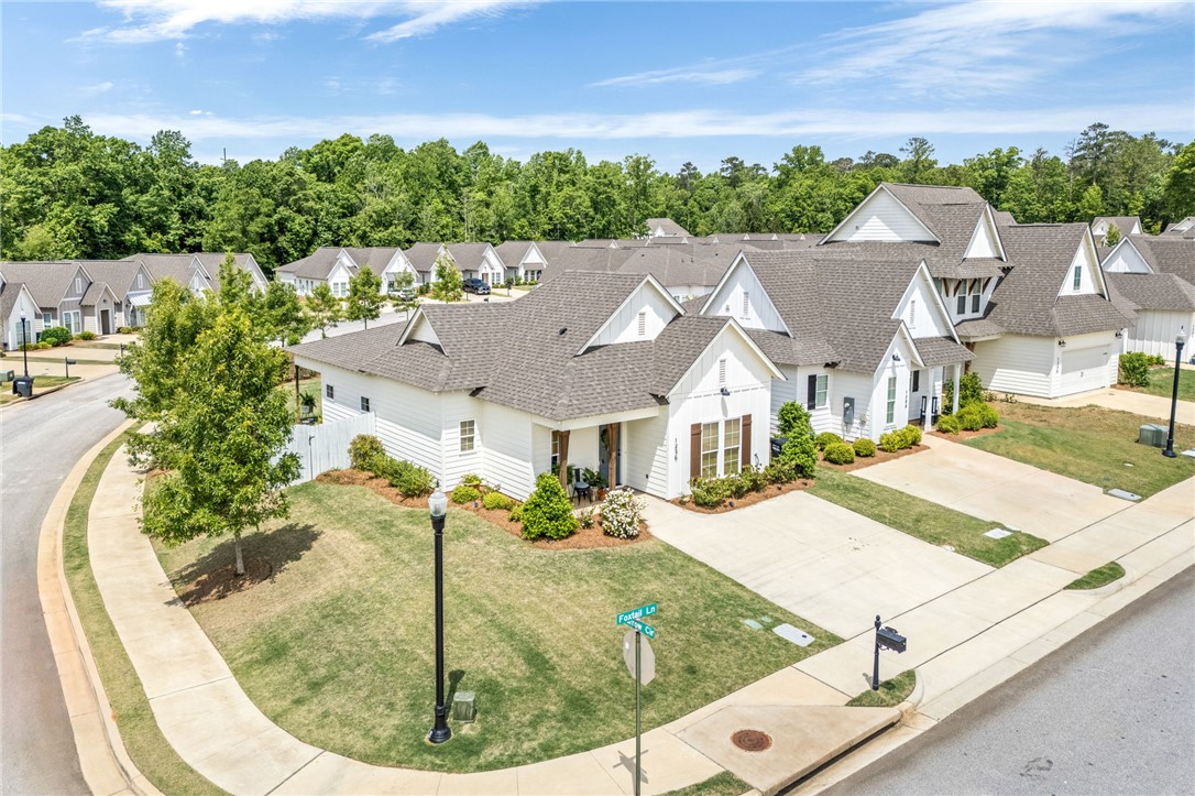 1236 FOX TAIL Lane