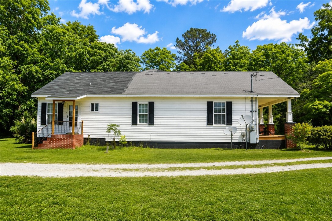 1075 LOWE Road