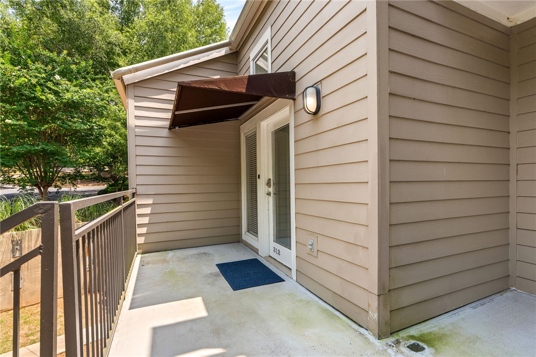 100 HARBOR Place 312