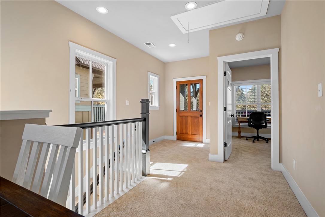 Auburn, Alabama 36830, United States, 3 Bedrooms Bedrooms, ,3 BathroomsBathrooms,Residential,Pending,93029