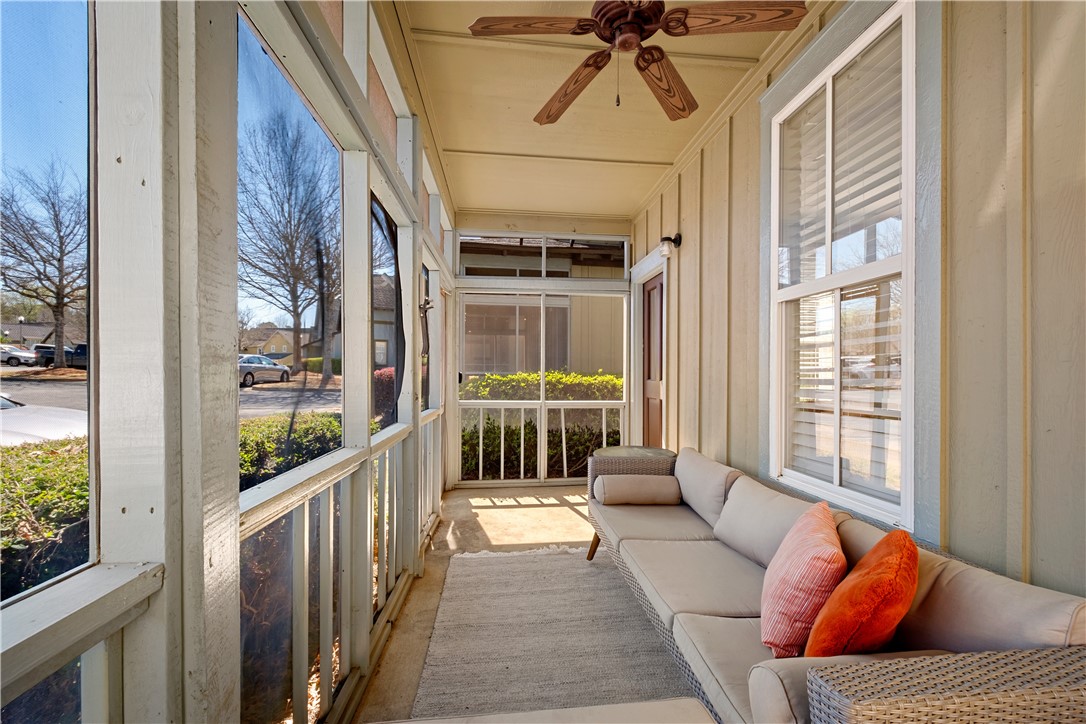 Auburn, Alabama 36830, United States, 3 Bedrooms Bedrooms, ,3 BathroomsBathrooms,Residential,Pending,93029