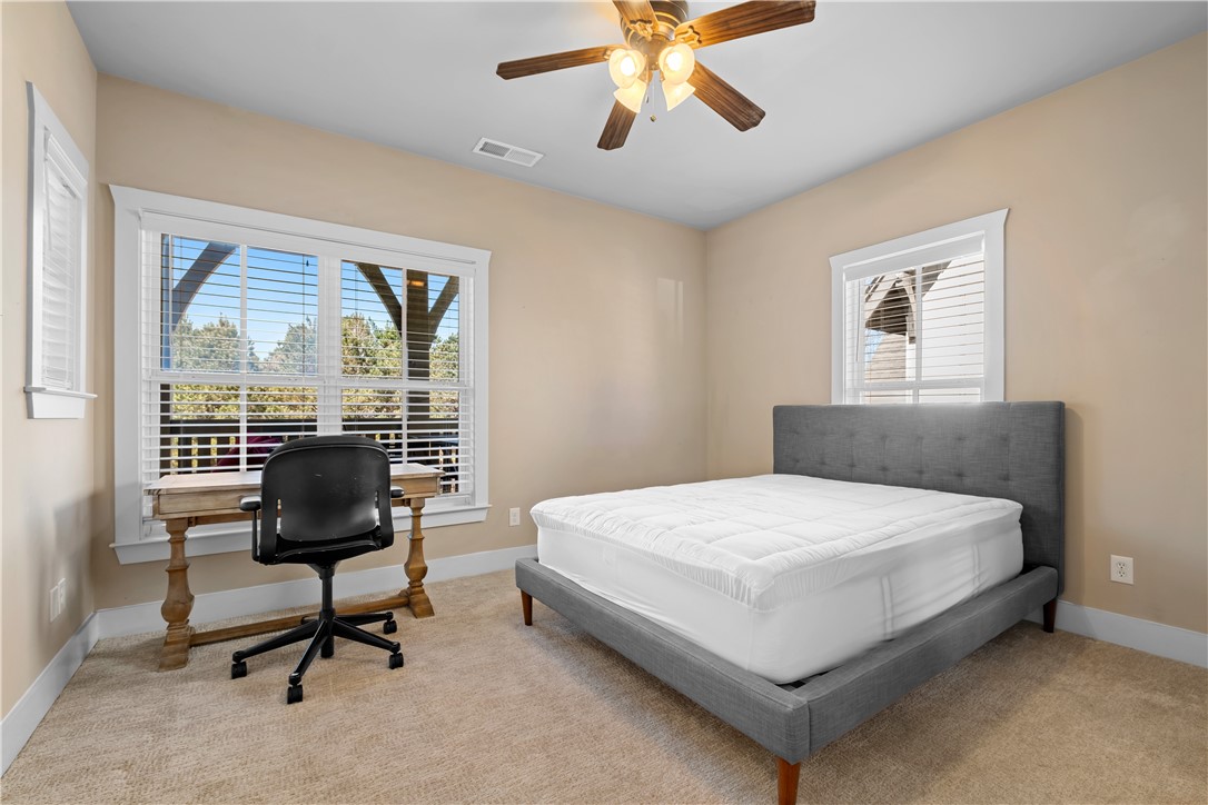 Auburn, Alabama 36830, United States, 3 Bedrooms Bedrooms, ,3 BathroomsBathrooms,Residential,Pending,93029