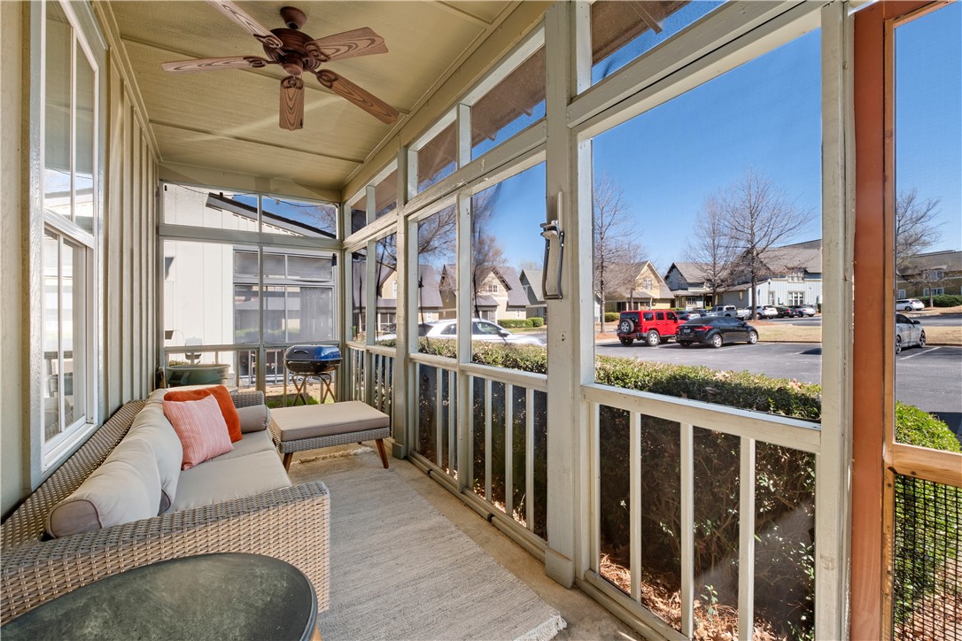 Auburn, Alabama 36830, United States, 3 Bedrooms Bedrooms, ,3 BathroomsBathrooms,Residential,Pending,93029