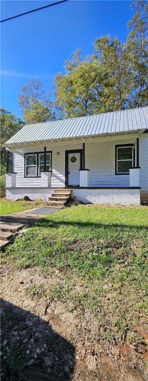 202 SMITH Court Opelika AL 36801