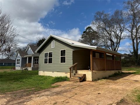 Photo of 1624 3RD Avenue, Opelika, AL 36801 (MLS # 179323)