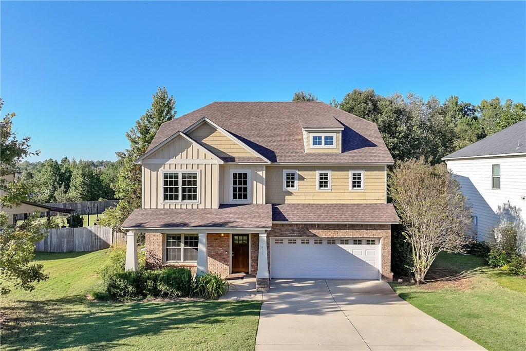 Photo of 2418 ANTLER RIDGE Drive, Auburn, AL 36832 (MLS # 182684)