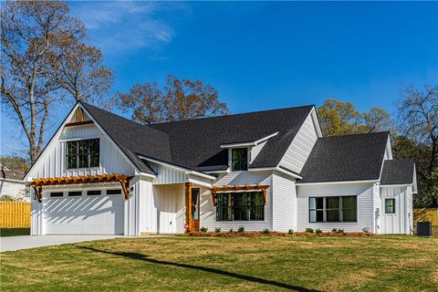 2307 ALPHA Drive Phenix City AL 36867