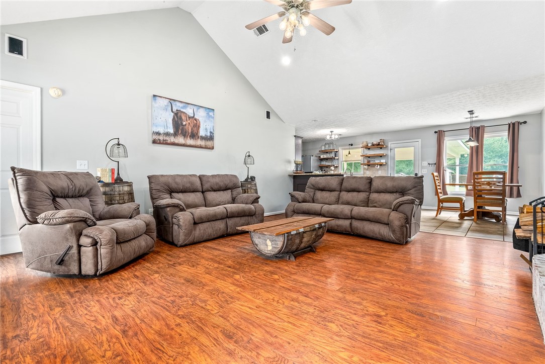 708 LEE ROAD 434