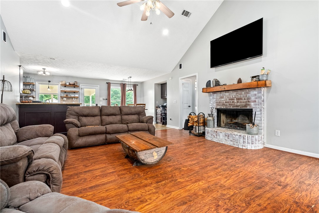 708 LEE ROAD 434