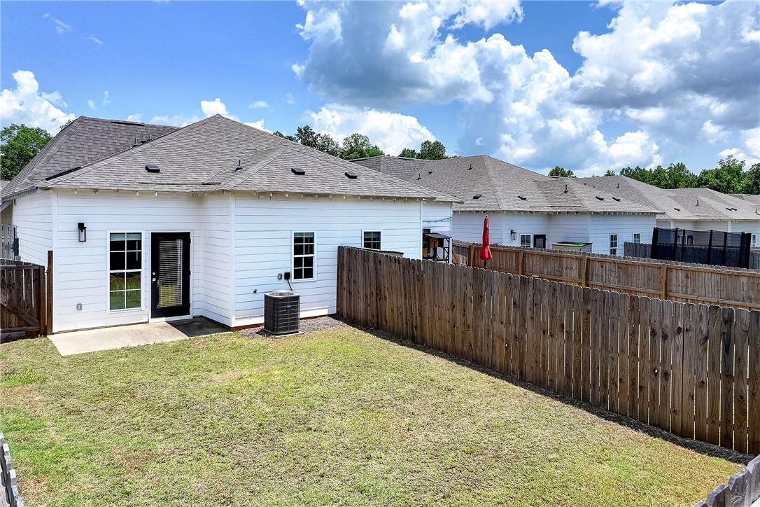 1045 BURROW Circle