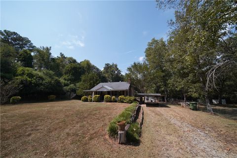 3311 US HIGHWAY 29 Valley AL 36854