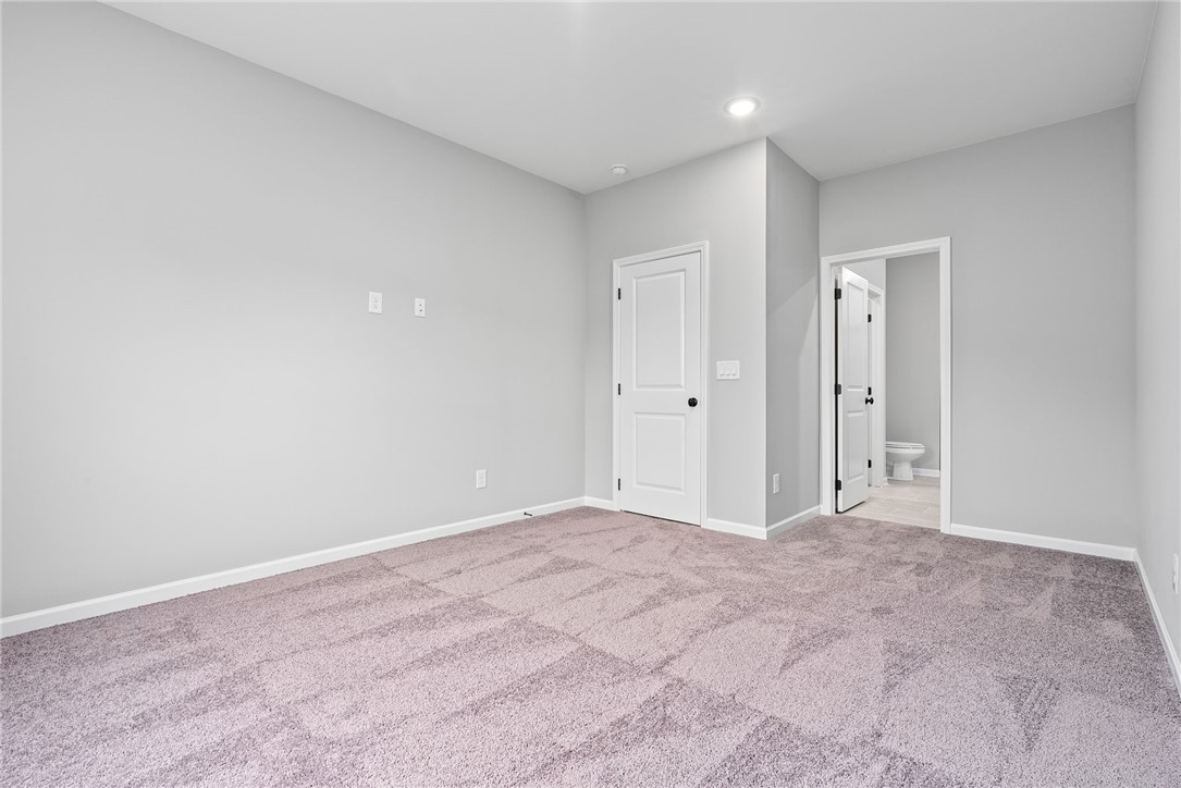 Auburn, Alabama 36801, United States, 3 Bedrooms Bedrooms, ,2 BathroomsBathrooms,Residential,Active,173208