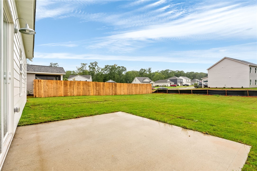 Auburn, Alabama 36801, United States, 3 Bedrooms Bedrooms, ,2 BathroomsBathrooms,Residential,Active,173208