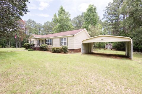 Photo of 3499 COUNTY ROAD 388, Valley, AL 36854 (MLS # 181201)