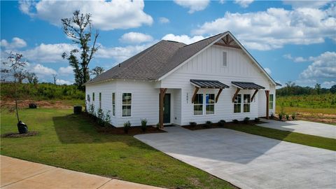 Photo of 71 TWIN Lane, Valley, AL 36854 (MLS # 179987)