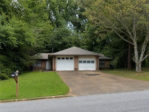 Photo of 403 HARWELL HILLS Street #A/B, Opelika, AL 36801 (MLS # 180983)