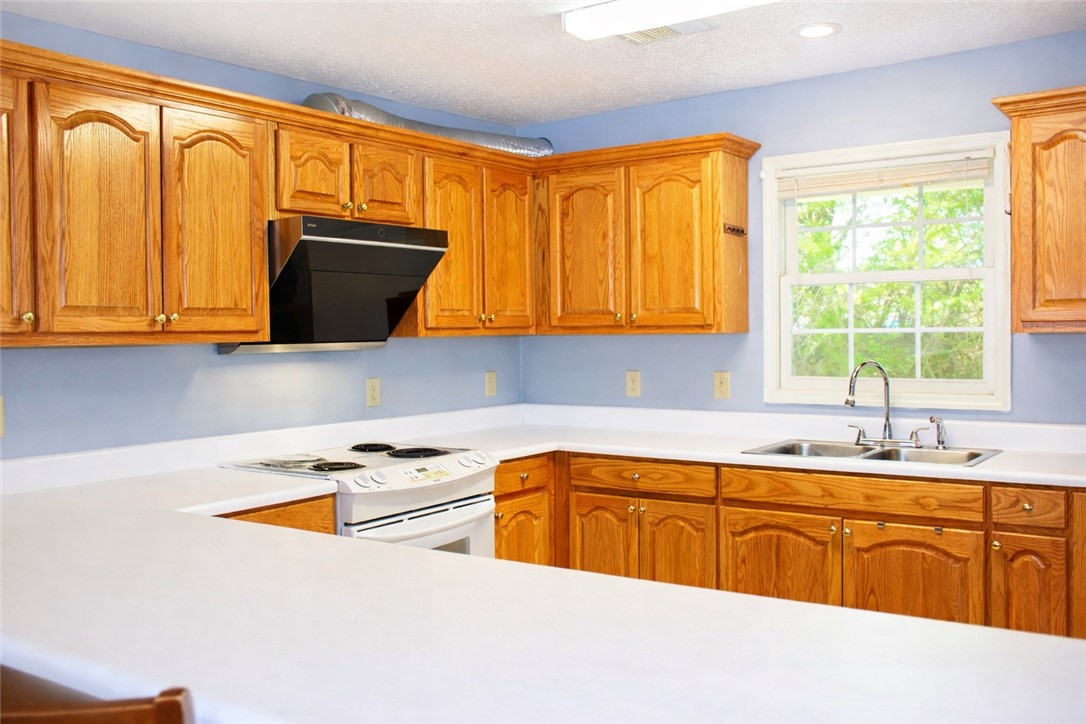 147 HARMON Drive i