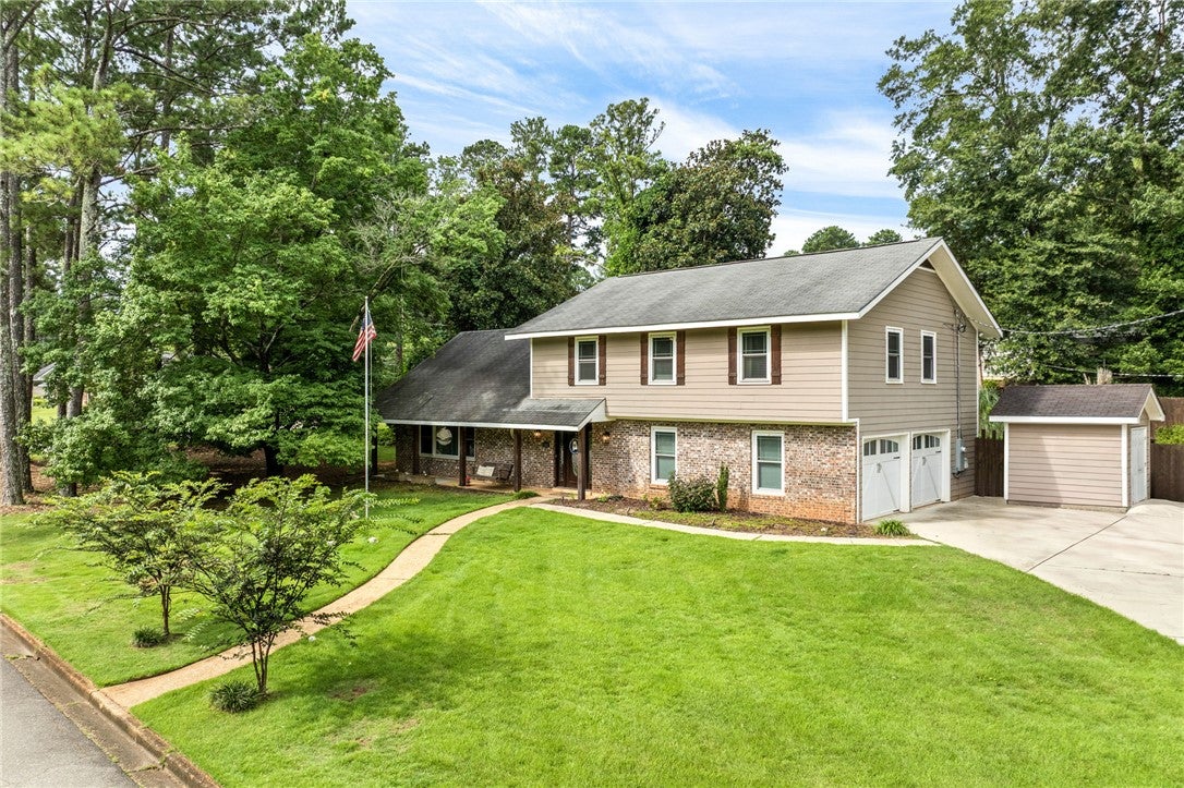 901 CHEROKEE Road