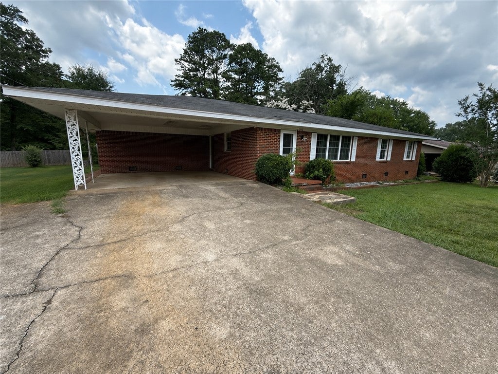 Photo of 2405 11TH Avenue, Valley, AL 36854 (MLS # 181440)