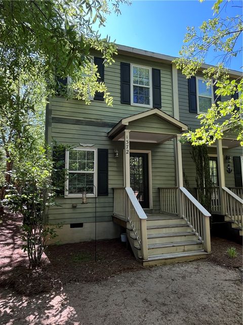 Photo of 1372 GATEWOOD Drive, Auburn, AL 36830 (MLS # 180120)