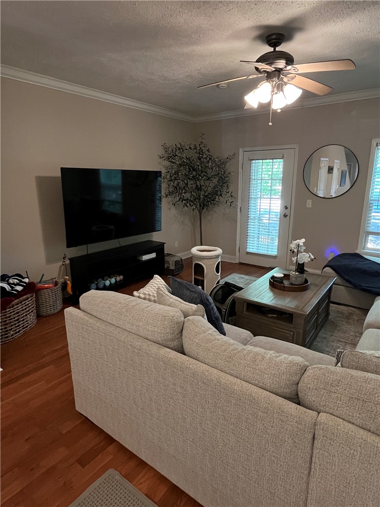 1372 GATEWOOD Drive