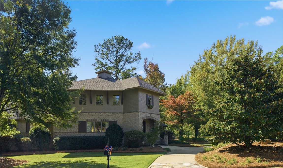 2060 EAST LAKE Boulevard