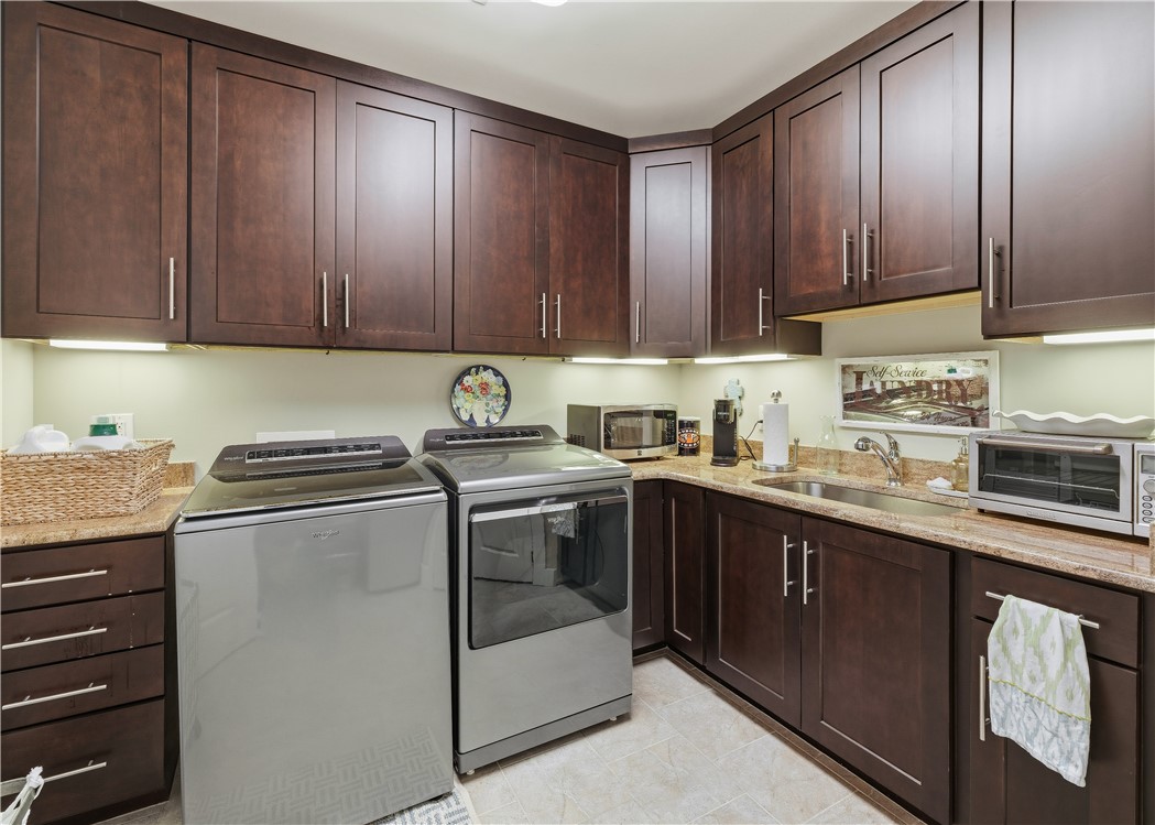 Auburn, Alabama 36830, United States, 4 Bedrooms Bedrooms, ,4 BathroomsBathrooms,Residential,Active,241503