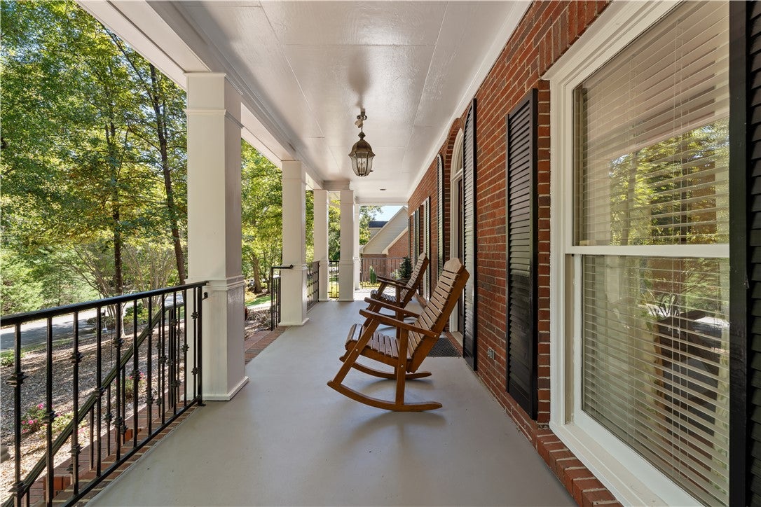 641 BURKE Place