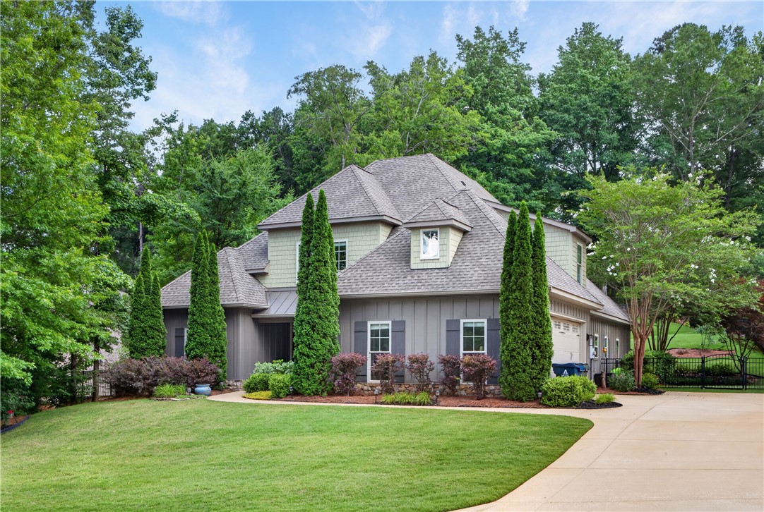 1569 CLUB CREEK Drive