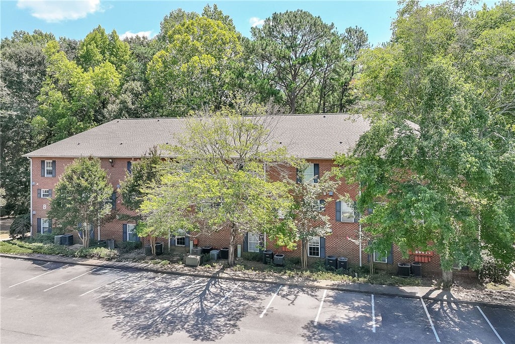 Photo of 148 E UNIVERSITY Drive #B206, Auburn, AL 36832 (MLS # 182107)