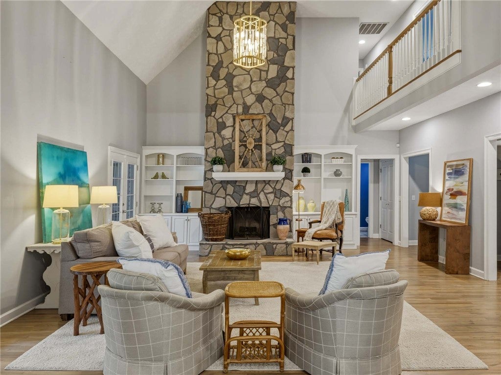 8882 TARA Lane