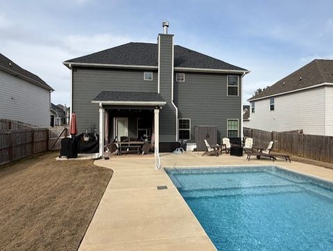 Photo of 2079 BLUE BEAK Bend, Opelika, AL 36804 (MLS # 179427)