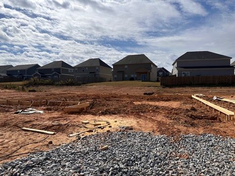 Photo of 253 BLACK OAK Drive, Smiths Station, AL 36877 (MLS # 177286)