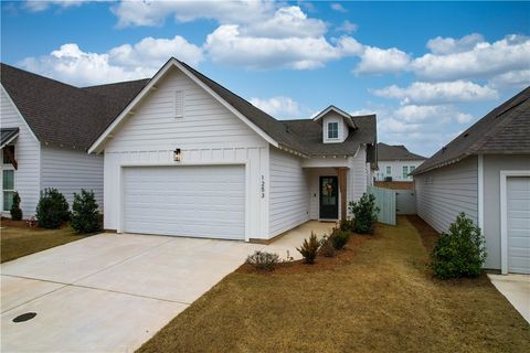1253 WOODLAND Circle Opelika AL 36801