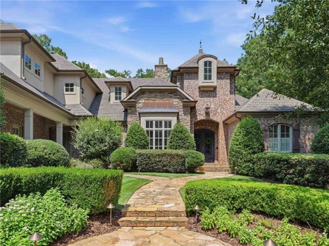 Photo of 1725 ALTAMONT Court, Auburn, AL 36830 (MLS # 180753)