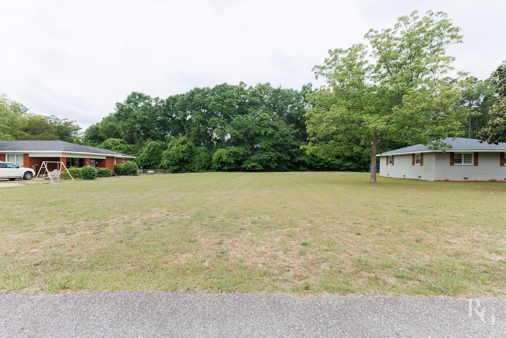 1906 HARBUCK Drive