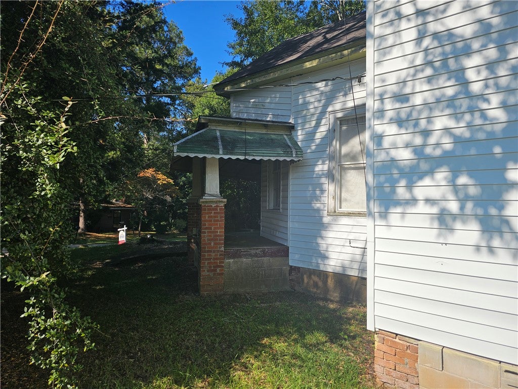Photo of 311 AVE D Avenue, Opelika, AL 36801 (MLS # 182580)