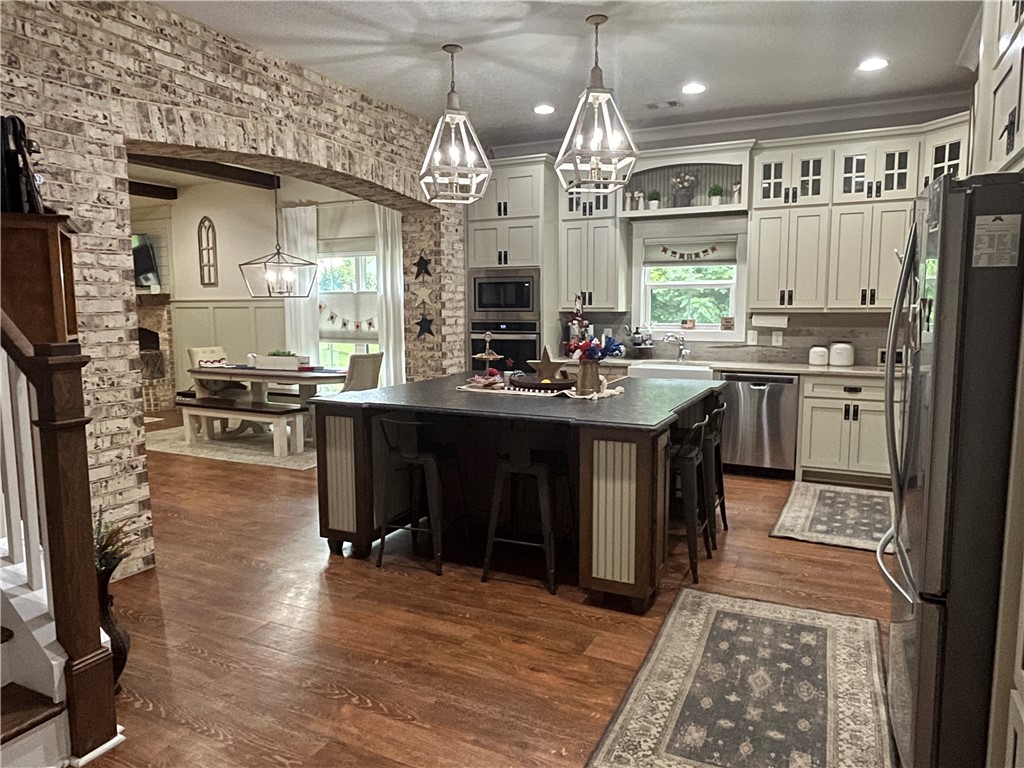 2705 STERLING Drive