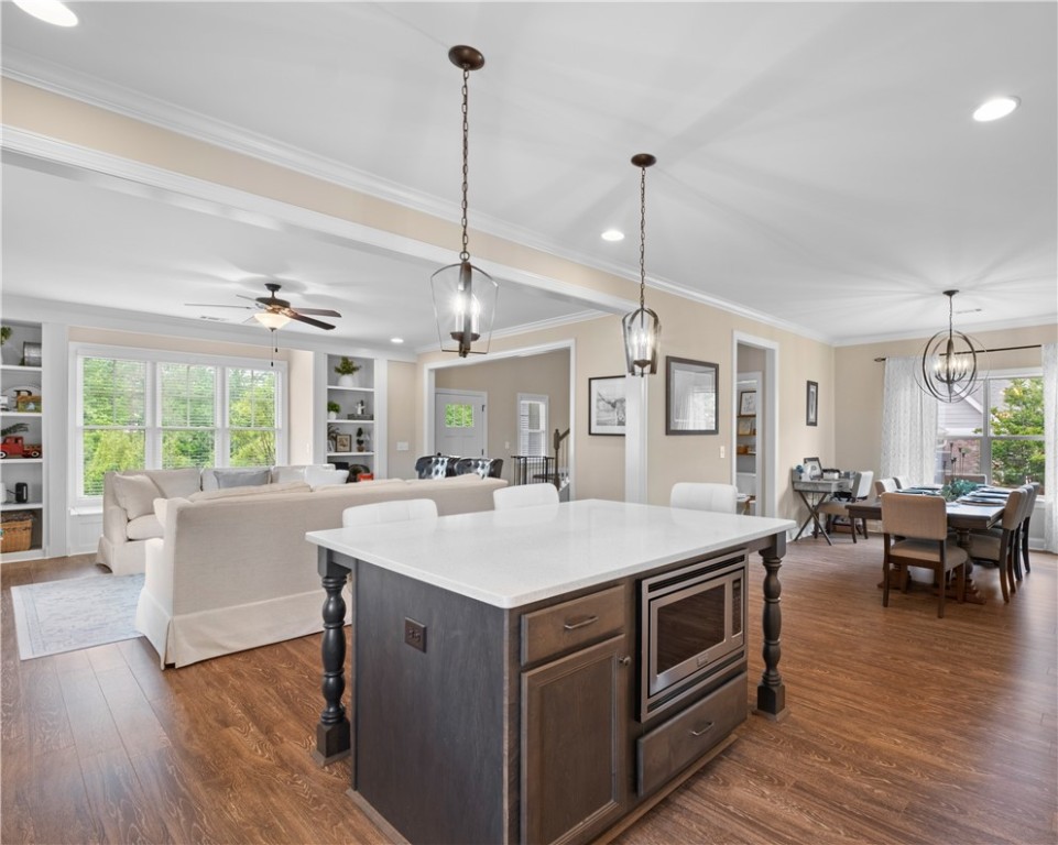 Auburn, Alabama 36830, United States, 4 Bedrooms Bedrooms, ,4 BathroomsBathrooms,Residential,Active,123511