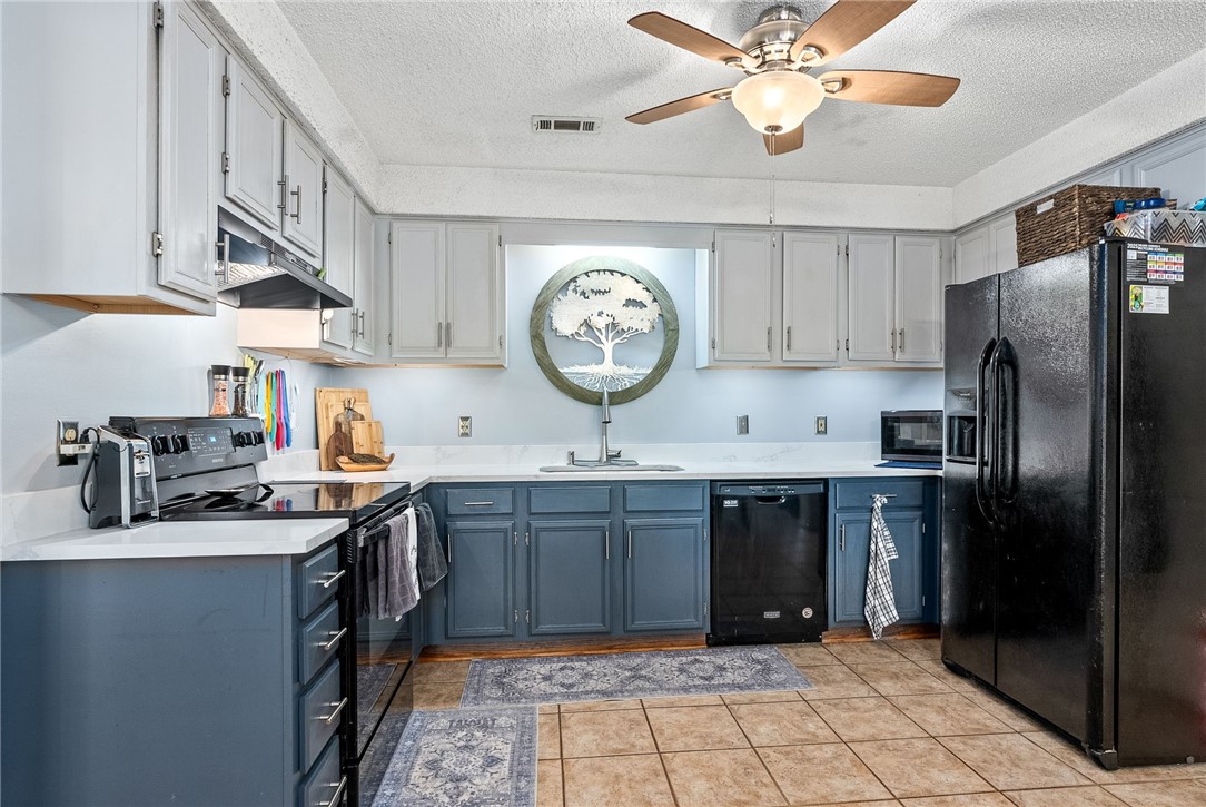 Opelika, Alabama 36801, United States, 3 Bedrooms Bedrooms, ,2 BathroomsBathrooms,Residential,Active,114954