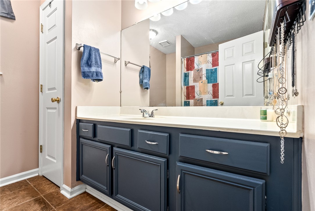 Opelika, Alabama 36801, United States, 3 Bedrooms Bedrooms, ,2 BathroomsBathrooms,Residential,Active,114954