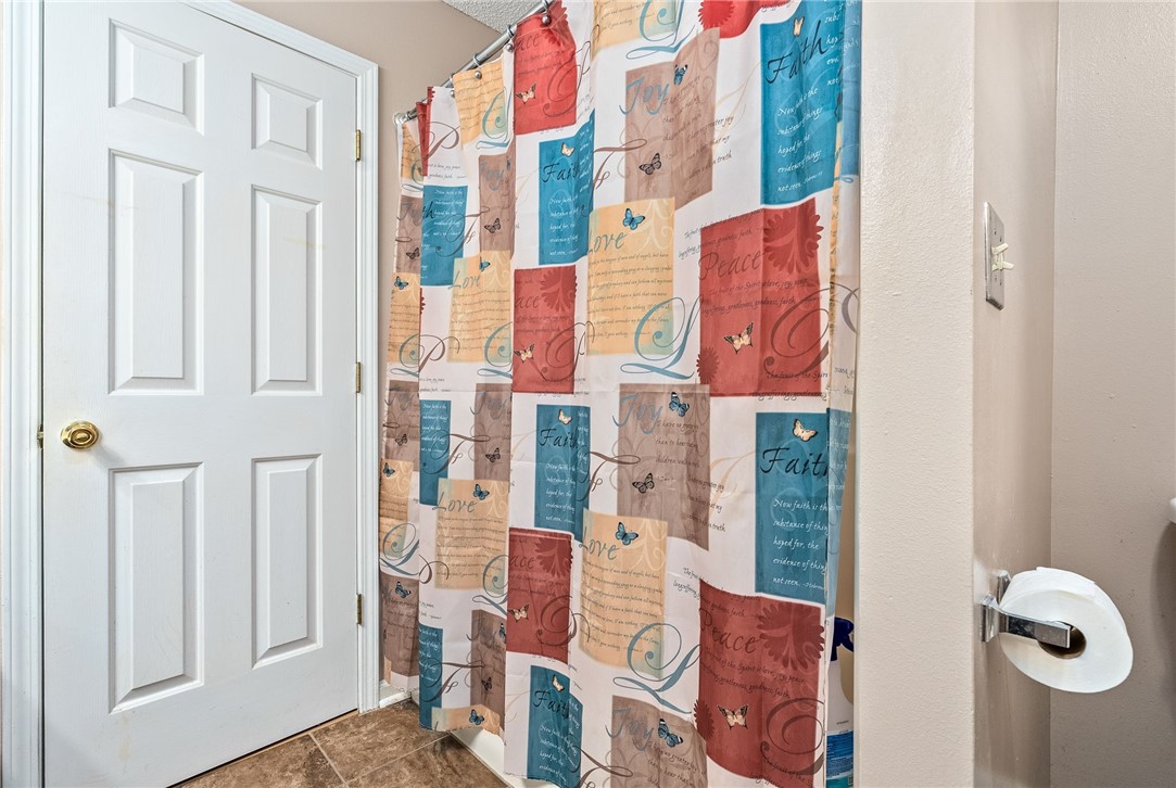 Opelika, Alabama 36801, United States, 3 Bedrooms Bedrooms, ,2 BathroomsBathrooms,Residential,Active,114954