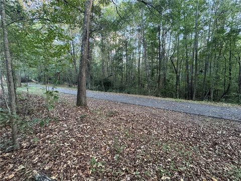 1584 River Road Valley AL 36854