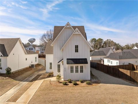 Photo of 579 PIPER Avenue, Auburn, AL 36832 (MLS # 178903)