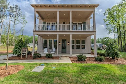 Photo of 3002 EAGLE WINGS Way, Opelika, AL 36801 (MLS # 178004)