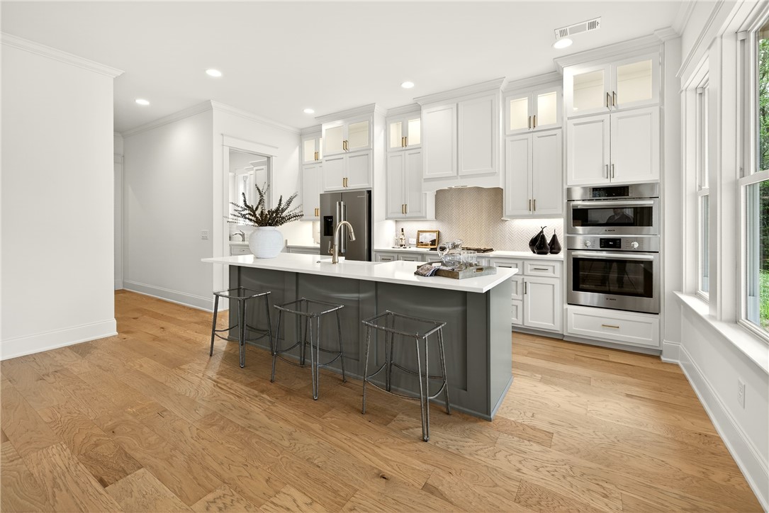 3002 EAGLE WINGS Way