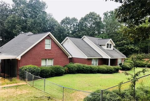 Photo of 388 LEE ROAD 382, Valley, AL 36854 (MLS # 178719)